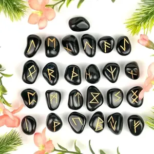 Ensemble de runes en obsidienne noire |   Pierres gravées et polies |   Runes Elder Futhark |   Cadeau de divination - Product Image 1