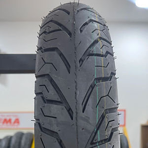 Pneu en caoutchouc naturel de haute qualité fabriqué au Vietnam, modèle K239 noir, neuf, marque KUMA, 20 000 km, garantie 12 mois, remplacement/réparation - Product Image 1