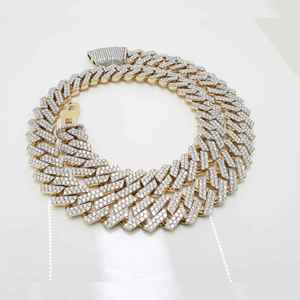 Nueva Llegada: Collar de Cadena con Diamantes de Moissanita Grandes Engastados, Cadena de Eslabones con Engaste Manual, Cadena Cubana Miami Grande de Plata y Oro - Product Image 1