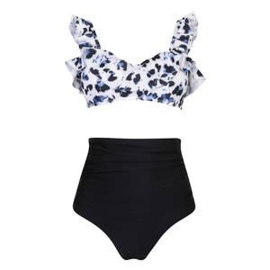 Bikini deux pièces style sirène avec lacets latéraux, liens ajustables et design dos nu, collection Ocean Breeze - Product Image 1