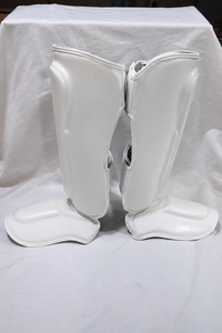 Espinilleras de Boxeo QST Blancas con Acolchado de PU, Protección para Muay Thai, MMA, Artes Marciales, Entrenamiento, Ligeras, Cierre de Velcro - Product Image 6