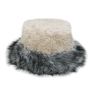 Gorro de Invierno Cálido y Afelpado para Mujer, Gorro de Pescador con Protección para las Orejas, de Piel Sintética - Product Image 5