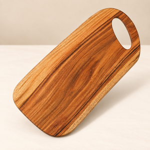 Planche à découper en bois artisanale avec poignée, planche à découper en bois naturel pour la cuisine, pour couper les légumes, les fruits, la viande - Product Image 1