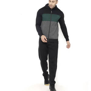 Ensemble sweat-shirt et short unisexe personnalisé en coton pour homme, idéal pour l'été et le jogging - Product Image 1