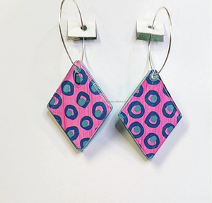 Boucles d'oreilles en bois et résine de qualité supérieure cadeaux pour femmes anciens avec des bijoux spéciaux faits à la main - Product Image 2