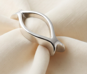 <b>Silver</b> Metal Leaf Shape <b>Napkin</b> Rings Modern Curve Design Ideal For Wedding And Table Decor Holder - Product Image 4