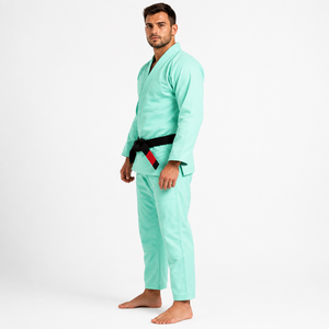 Traje de BJJ flexible que ofrece movimiento suave, comodidad transpirable, costuras reforzadas y calidad confiable para cada entrenamiento. - Product Image 4