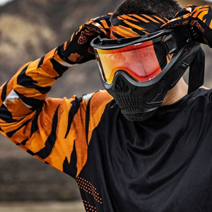 Camiseta de Paintball Sublimada de Venta Caliente, Fabricada en Fábrica, Ligera, con Cuello en V, Color Personalizado, Impresiones Personalizadas - Product Image 5