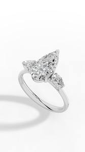 Bague de fiançailles à trois pierres en diamant de laboratoire taille poire allongée, or blanc, jaune, rose 14 carats, VVS incolore, bijoux de luxe - Product Image 4