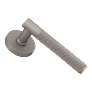 Juego de manillas modernas de latón macizo moleteado para puerta, con rosa redonda, acabado PVD en oro, oro rosa, acero inoxidable mate, AB mate negro, y juego de cerradura de palanca interior. - Product Image 5