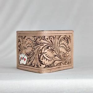 Portefeuille en cuir véritable fait main avec motif en relief, style vintage, fermeture pliante, portefeuille court pour homme, usage quotidien - Product Image 2