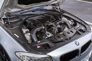 2013 B-M-W M-5 - Product Image 6