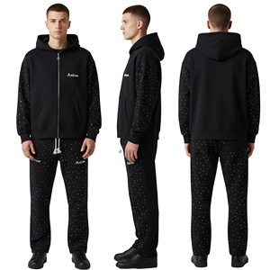Ensemble de survêtement streetwear personnalisé pour homme avec strass, comprenant un sweat à capuche ample et décontracté et un pantalon de survêtement évasé - Product Image 1