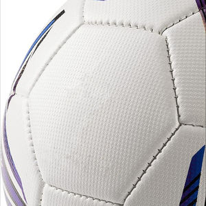 Ballon de football en cuir PU PVC imperméable pour jeunes, avec logo personnalisé imprimé, surface texturée, durable, pour entraînement professionnel et matchs d'équipe - Product Image 4