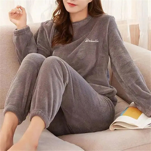 Oversized B0092-Grey Plaid Flannel Hoodie for Women Winter Autumn Sweatshirt with Pocket Sleepwear One Size - Product Image 1
