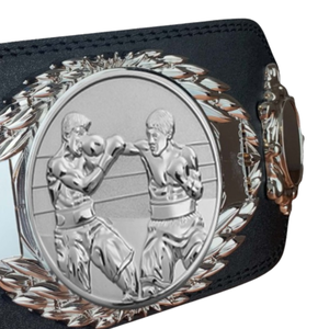 Cinturón de Campeonato de Boxeo Plateado con Diseño de Luchador y Detalles de Laurel, Cinturón de Título Personalizable, Edición Premium de Colección - Product Image 4
