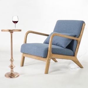 Mesa Auxiliar Delgada con Pedestal, Tapa Redonda, Columna Elegante Tallada, Base Estable, Diseño que Ahorra Espacio, Perfecta para Interiores Refinados - Product Image 4