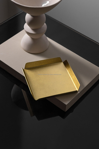 Plateau en laiton fait à la main, plateau à bougies, plateau à bibelots, plateau décoratif carré en laiton brossé or, plateau de service de luxe pour la maison - Product Image 4