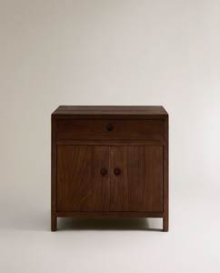 Table de chevet en teck foncé avec 1 tiroir et 2 portes, avec boutons ronds en bois - Product Image 1