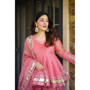 Conjuntos de ropa de fiesta para mujer Elegante parte superior inferior y Dupatta para un aspecto elegante - Product Image 2