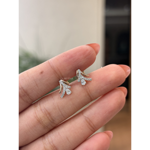 Pendientes de Diamante Cultivado en Laboratorio de 0.30 Ct, Corte Pera Curvo, Certificado IGI, Oro de 14K, Minimalistas, Finos, para Mujer, Boda, Hechos a Medida - Product Image 5