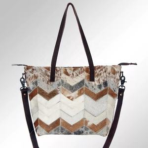 Bolso de pelo de mujer bohemio Floral de lujo de otoño estilo vaquera parche de cuero genuino borla bandolera bolso de mano personalizado - Product Image 1