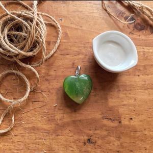 Collar de Fluorita Verde en Forma de Corazón, Bola de Cristal Natural Pulido, Gema Impermeable, Piedra Semipreciosa para Sanación - Product Image 3