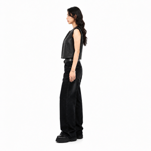 Chaleco de Cuero de Búfalo Desgastado Premium Personalizado, Chaleco Corto de Estilo Urbano para Mujer, Fabricante OEM de Sialkot - Product Image 3