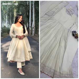 Robe de fête en organza tabby de qualité supérieure avec broderies et sequins, ensemble jupe et dupatta, exportateur de mode féminine - Product Image 2