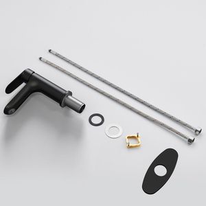 Rubinetto da Bagno Monocomando Nero Opaco con Tubi da 9/16 Pollici, Montaggio su Piano per Lavabo a 1 o 3 Fori, Rubinetto per Doccia e Vasca - Product Image 2