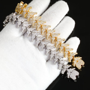 สร้อยข้อมือเงินแท้ 925 ประดับมอยส์ซาไนต์รูปฉลาม ดีไซน์หรูหรา สำหรับผู้ชาย - Product Image 2