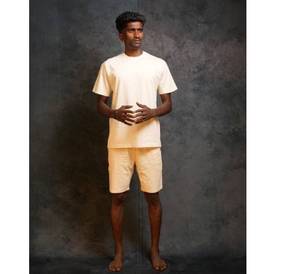 Ensemble deux pièces personnalisé avec logo pour homme – T-shirt et short amples en coton épais 100 % vierge pour l'été - Product Image 1