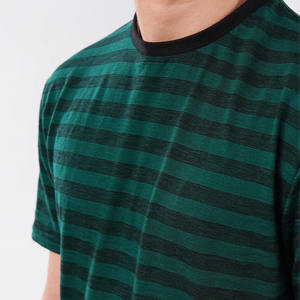 เสื้อยืดคอกลมทรงหลวมสำหรับผู้ชาย ลายทางแนวนอน ผ้าฝ้ายหนานุ่ม สไตล์สตรีทแวร์ แขนสั้น ผลิตโดยผู้ผลิต OEM ODM - Product Image 4