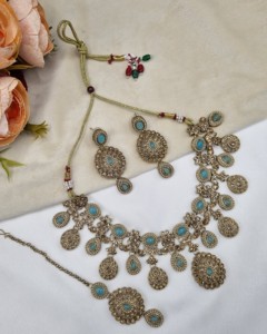 Ensemble de bijoux 3 pièces pour femmes, pierres précieuses ovales et en forme de poire, collection de bijoux de créateur, style ethnique, pour occasions spéciales. - Product Image 4