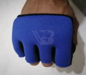 Protège-poignets en coton noir pour la boxe, équipement d'entraînement, toutes saisons, ajustement confortable - Product Image 4