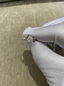 ต่างหูโมอิสซาไนต์สีขาวใสทรงกลมประดับเพชรแบบ Halo ดีไซน์สวยหรู เงินแท้ 925 เหมาะเป็นของขวัญวันครบรอบ ในราคาสุดคุ้ม - Product Image 6