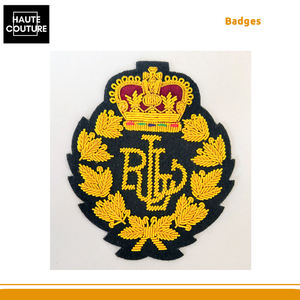 Badges brodés à la main à coudre, tailles et couleurs personnalisées disponibles - Meilleures ventes - Marques avec feuilles d'or et couronne - Product Image 2