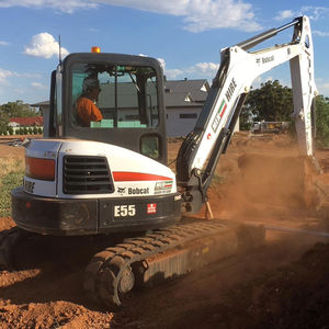 Mini-excavatrice Bobcat E55 compacte de 5,5 tonnes, excavatrice sur chenilles puissante avec moteur Kubota, équipement de terrassement d'occasion, exportation dans les marchés mondiaux - Product Image 1