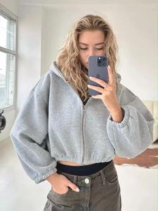 Sudadera Corta con Capucha Extra Grande para Mujer, Color Gris Sólido, Hombros Caídos, Manga Larga, Tejido Transpirable, Ropa Casual de Otoño - Product Image 1