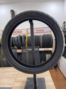 Precios de Mayorista, Neumático para Motocicleta KUMA K307, Fabricado en Vietnam, Caucho Natural y Nailon de Alta Calidad, Nuevo, 4PR/6PR/8PR, Negro - Product Image 4