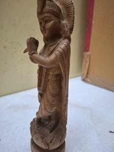 Statue de divinité sculptée à la main en MDF et cuir, écologique, pour églises et cadeaux religieux, design moderne et créatif - Product Image 1