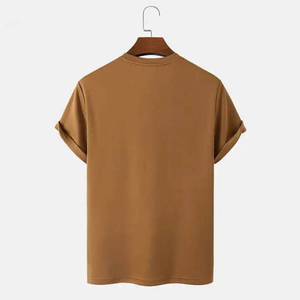 เสื้อยืดคอกลมแขนสั้นผู้ชาย แต่งขอบตัดสี ดีไซน์เรียบง่าย สวมใส่สบาย ทรงปกติ - Product Image 2