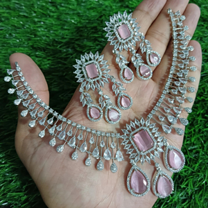 Conjunto de joyería nupcial de diamante americano clásico, collar y pendientes de dos piezas para boda, estilo clásico de moda - Product Image 1