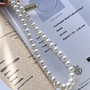 สร้อยคอมุกน้ำจืดสีม่วงออโรร่าไร้ตำหนิ 9-11 มม. ทรงกลม พร้อมตัวล็อคเงินแท้ S925 สร้อยคุณภาพพรีเมียมสำหรับคุณแม่ - Product Image 3