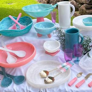 Bol à salade en résine de qualité supérieure, aux couleurs optimales et personnalisable, adapté aux aliments et idéal pour servir. - Product Image 1