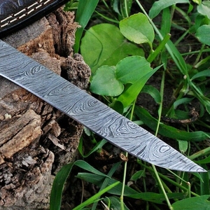 Couteau à filet en acier Damas fait main, lame fixe, couteau de pêche avec manche en bois de rose, étui en cuir véritable, vente en gros OEM - Product Image 4