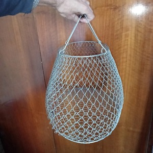 Metal Wire Fruit <b>Basket</b> With Handle Simple Storage <b>Basket</b> For Food Display And <b>Gift</b> Hamper Arrangement <b>Basket</b> From India - Product Image 2