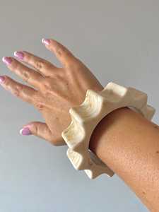 Handmade Marble Resin Bangle Chunky Geometric Sunburst Fluted Resin Craft Cream Ivory Cog Cuff Bangle Jewelry - Product Image 2