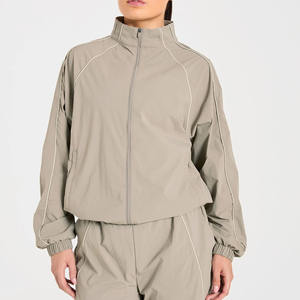 Conjunto Deportivo de Verano para Mujer, Color Taupe, Estilo Retro, Chaqueta Deportiva y Pantalones Jogger, Ligero, Ecológico, Transpirable y de Secado Rápido - Product Image 3