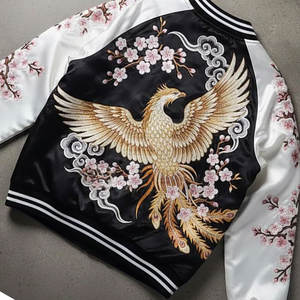 Chaqueta Sukajan Ligera y Elegante para Hombre con Bordado Detallado y Tela Satinada Suave, Atuendo Urbano Cómodo - Product Image 5